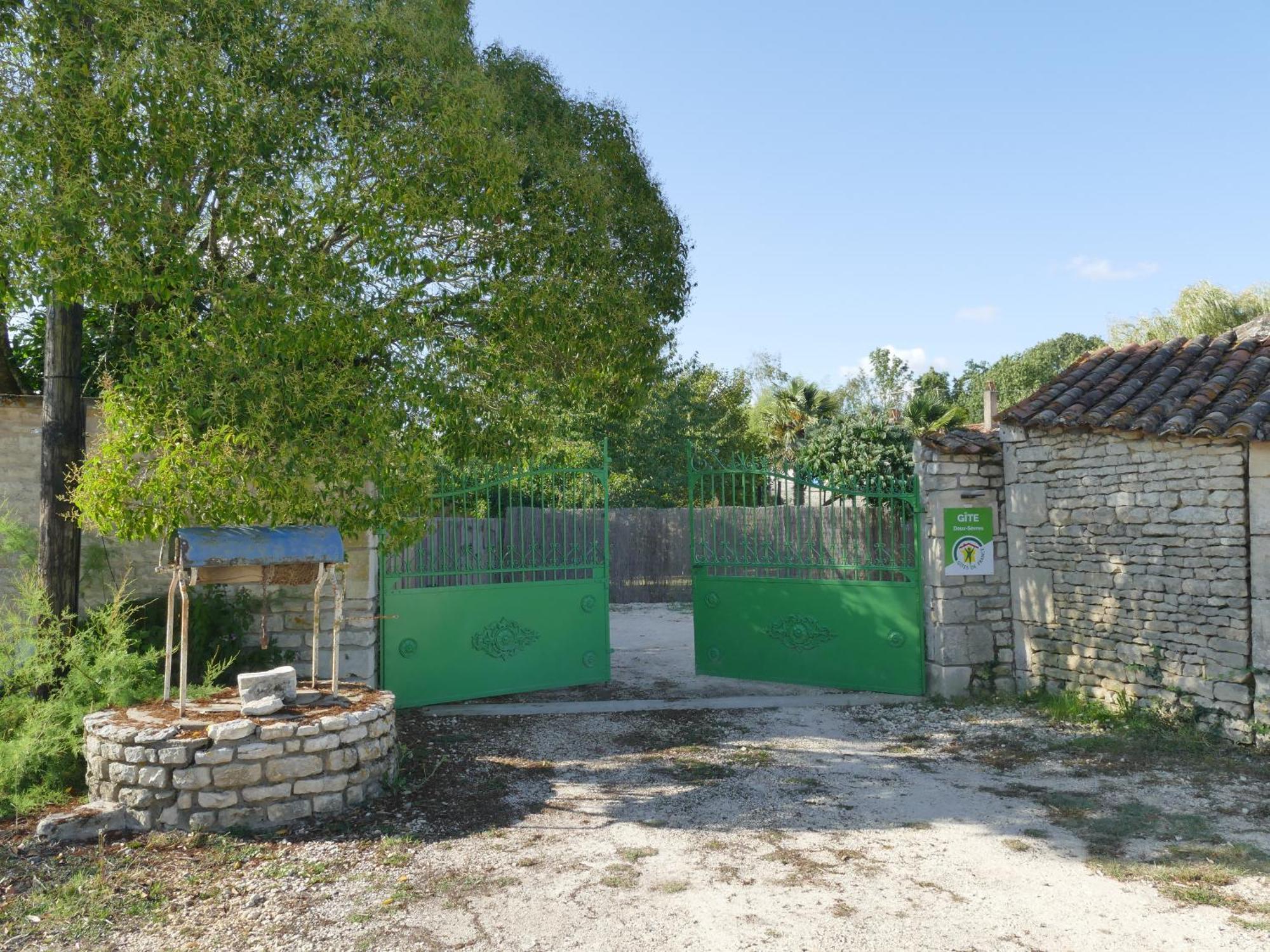 Le Gite De Malecot Gite Familial De 5 Personnes 库隆 外观 照片